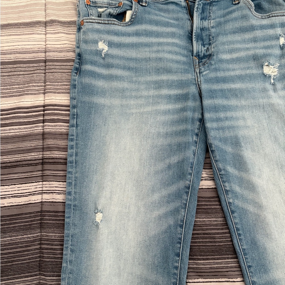 Men’s American Eagle Light Wash Original Straight Jeans - Picture 3 of 8